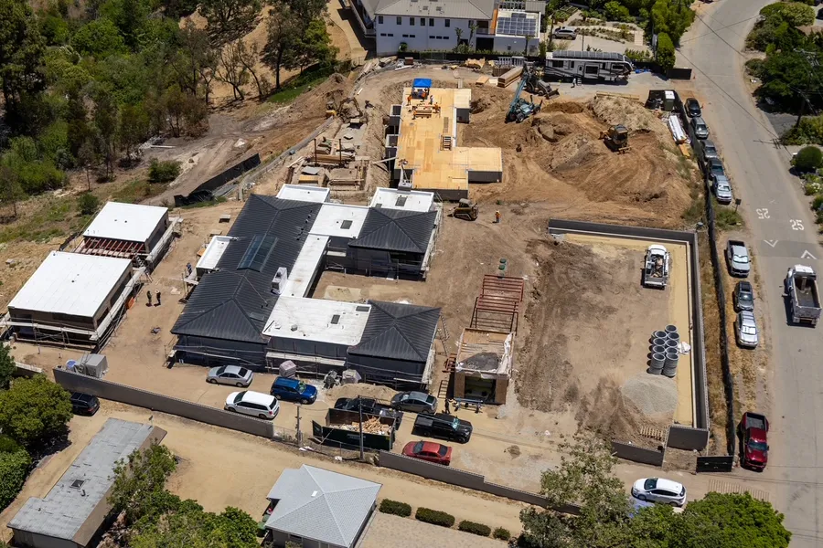 6626 Zumirez Drive, Malibu, CA