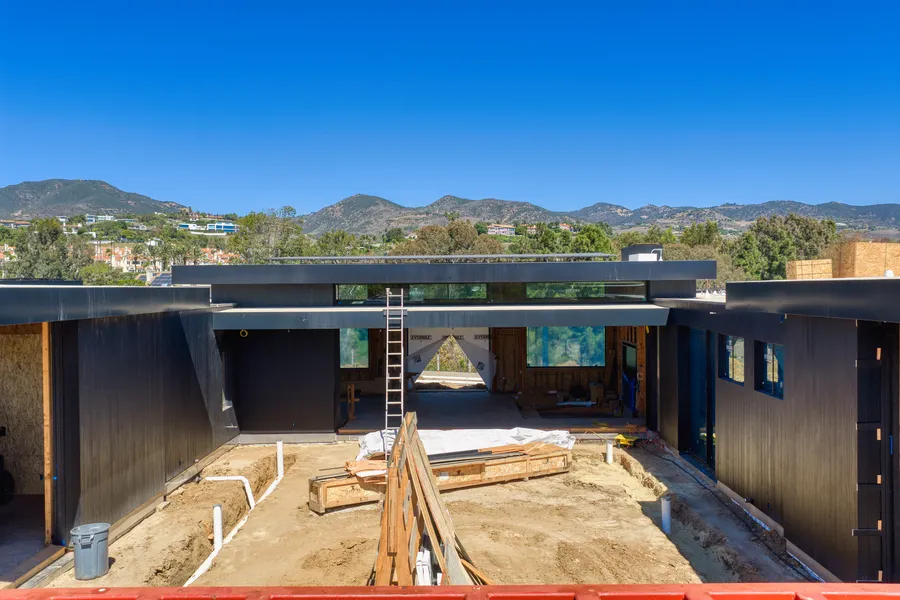 6642 Zumirez Drive, Malibu, CA