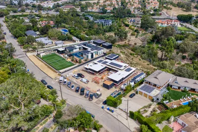 6642 Zumirez Drive, Malibu, CA