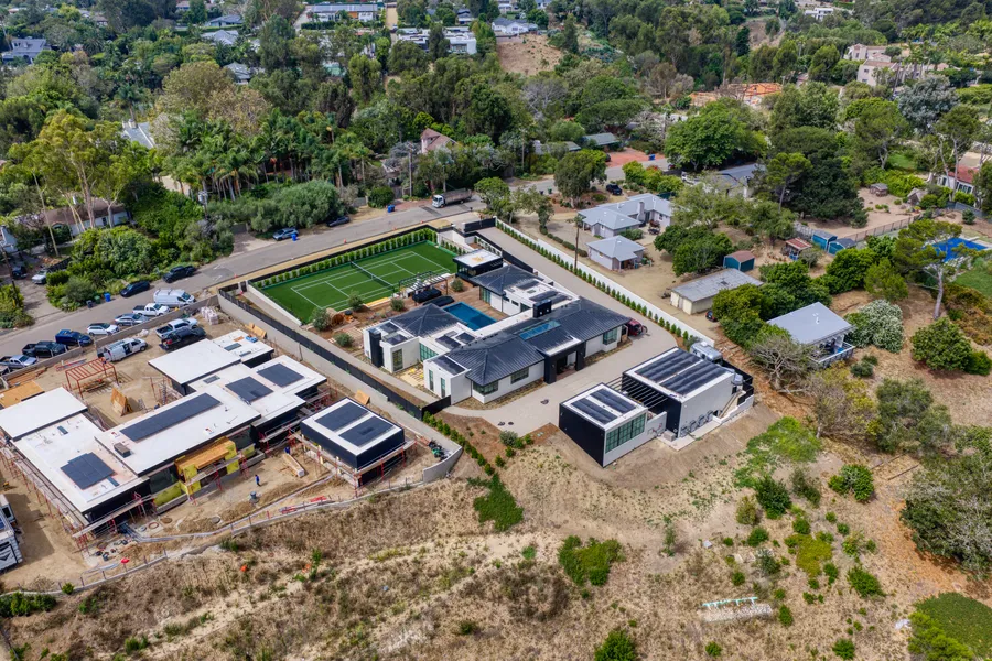 6642 Zumirez Drive, Malibu, CA