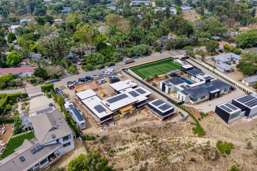 6642 Zumirez Drive, Malibu, CA