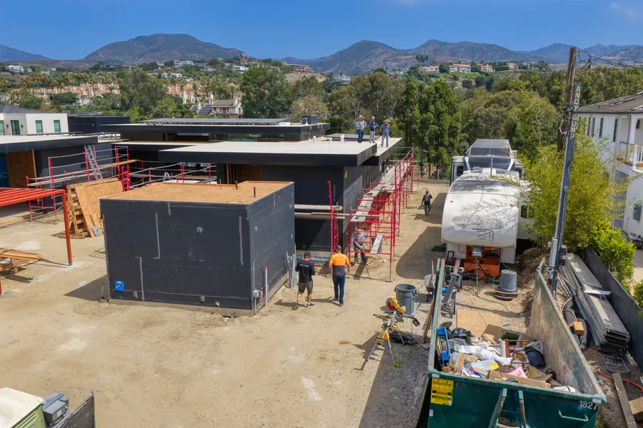 6642 Zumirez Drive, Malibu, CA