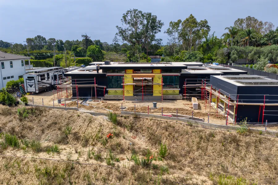 6642 Zumirez Drive, Malibu, CA