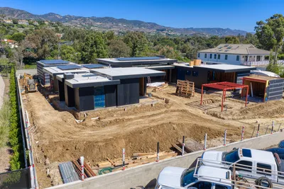 6642 Zumirez Drive, Malibu, CA