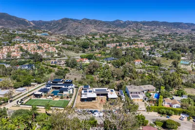 6642 Zumirez Drive, Malibu, CA