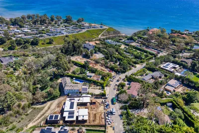 6642 Zumirez Drive, Malibu, CA